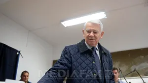 Meleşcanu îl susţine pe Victor Ponta în turul al doilea al prezidenţialelor