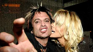Pamela Anderson s-a împăcat cu Tommy Lee