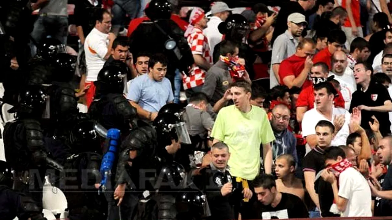 Suporterii dinamovişti s-au luat la bătaie între ei