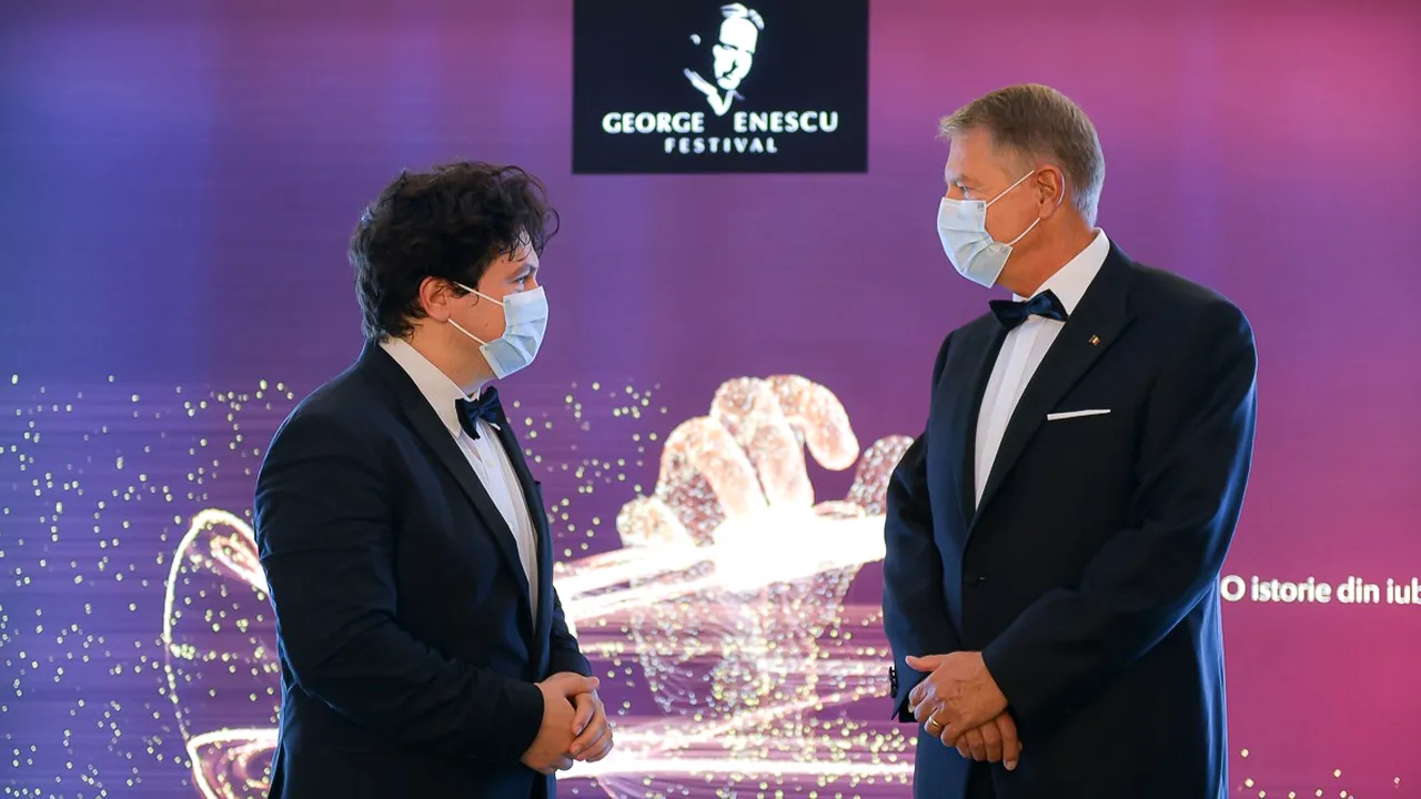 Preşedintele Klaus Iohannis a fost aseară la Operă. Azi este invitat la nuntă