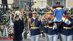 Familia regală se reuneşte la Mănăstirea Curtea de Argeş, la slujba de 40 de zile de la decesul Regelui Mihai