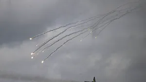Războiul din Ucraina, ziua 256. Lupte intense în mai multe regiuni ale Ucrainei. Sute de recruţi ruşi au fost ucişi în regiunea Luhansk. Kievul va evacua toţi civilii în caz de pană totală de curent. Forţele ruseşti îşi intensifică loviturile în estul Ucrainei