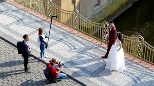 Cât au ajuns să coste fotografiile la nunți și botezuri