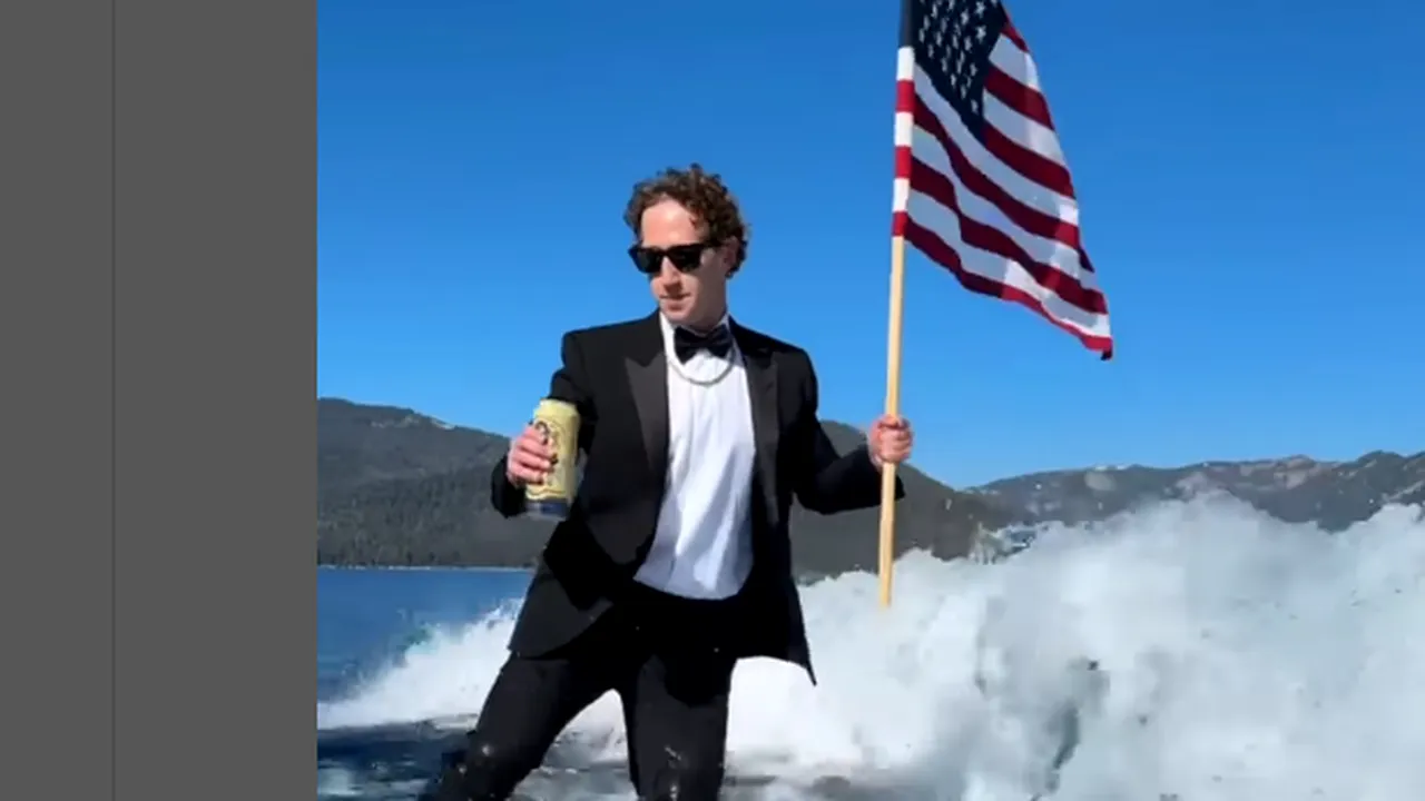 Mark Zuckerberg a fost pe val de Ziua Independenţei. Replică tăioasă primită de la Elon Musk

