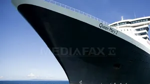 Vasul de croazieră Queen Mary 2 aniversează 10 ani cu un pictorial inedit cu căpitanul său - FOTO