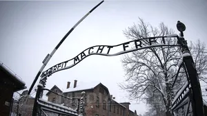 Un elev sancţionat de la Liceul Şincai din Cluj compară şcoala cu Auschwitz