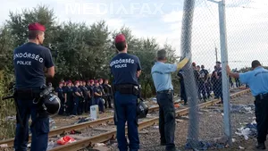 Guvernul României: Gardul construit de Ungaria la graniţele cu vecinii este neconform cu normele UE