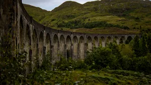 A fost lansat primul trailer pentru serialul Harry Potter și a fost dezvăluită data premierei