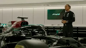 VIDEO Formula 1: Mercedes a prezentat monopostul cu care vor concura Hamilton şi Bottas în 2021