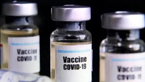 COMENTARIU Lelia Munteanu. Un plan de convieţuire cu covidul până la vaccinare

