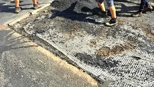 INFRASTRUCTURĂ 5: Reparații rapide în zona 13 Septembrie. Parcarea a fost reabilitată pentru siguranța locuitorilor (P)