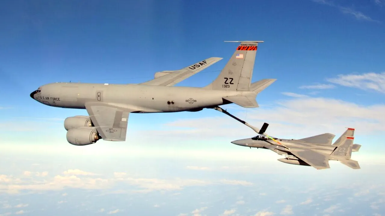 Cinci avioane americane de realimentare au decolat din București spre Orientul Mijlociu