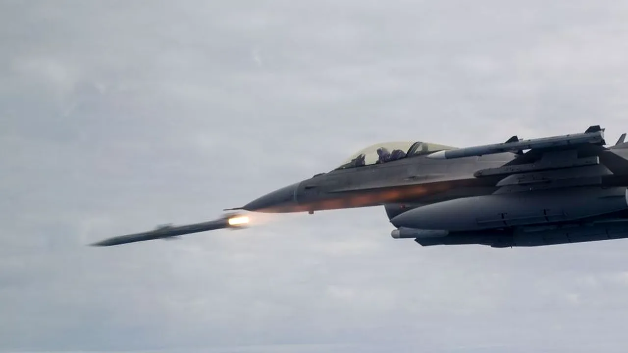 Bomba care a explodat în Croaţia a survolat România, informează ministrul Apărării de la Zagreb
