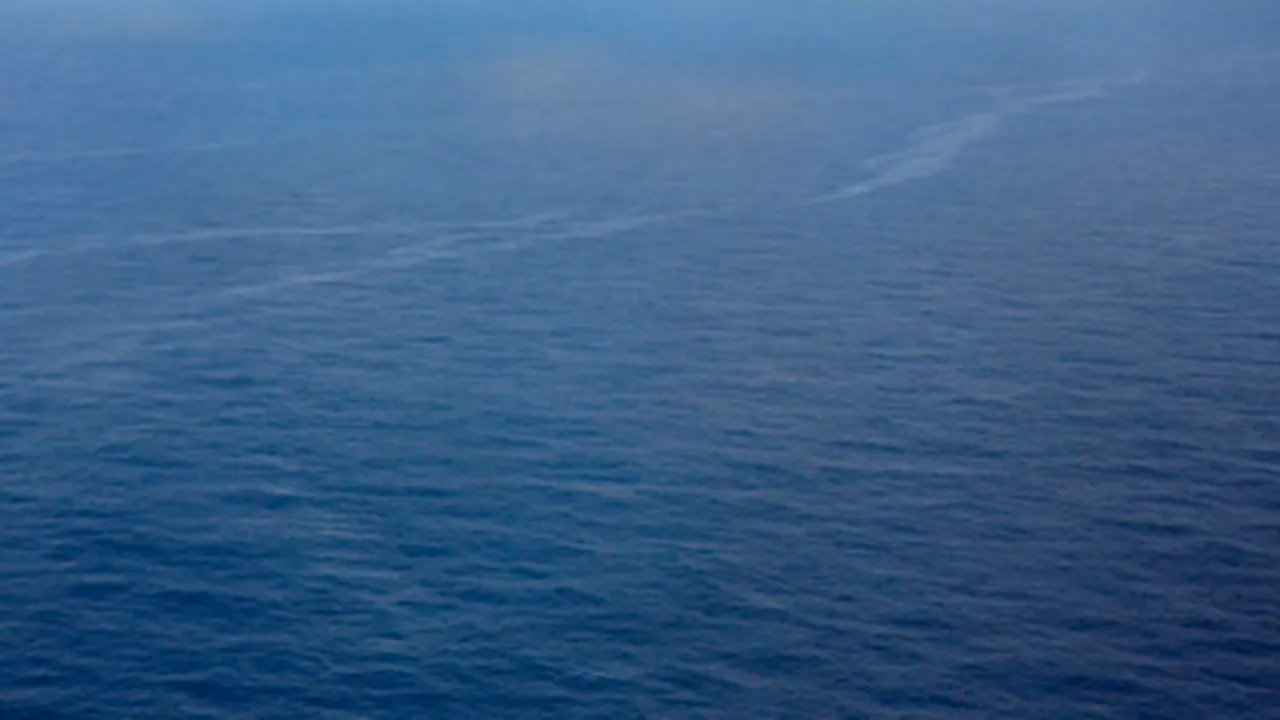 Fragmentele recuperate joi din Oceanul Atlantic nu provin de la avionul Air France - VIDEO
