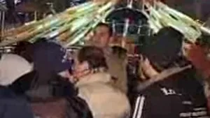 Piteşti: Opt oameni, blocaţi aproape o oră într-un carusel