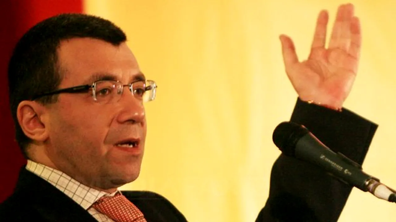 Mihai Voicu (PNL): Moţiunea are scopul de a împiedica măsurile privind votul în diaspora./ Replica lui Liviu Dragnea, liderul PSD: Este o prostie