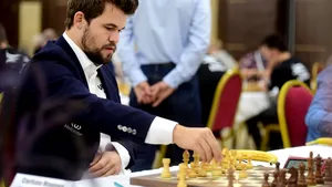 Magnus Carlsen va renunţa la titlul de campion mondial la şah