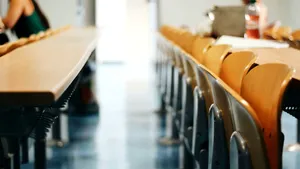 Școala sub presiunea AI-ului: cum se rescrie granița între studiu și copiat