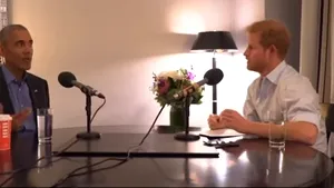 VIDEO | Prinţul Harry l-a intervievat pe Barack Obama pentru o emisiune de radio. Cu ce l-a ”ameninţat” Harry pe fostul lider de la Casa Albă