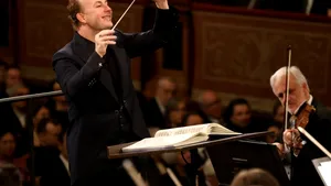 De ce nu place unora Yannick Nézet-Séguin, dirijorul care-i dă cu tifla formalismului