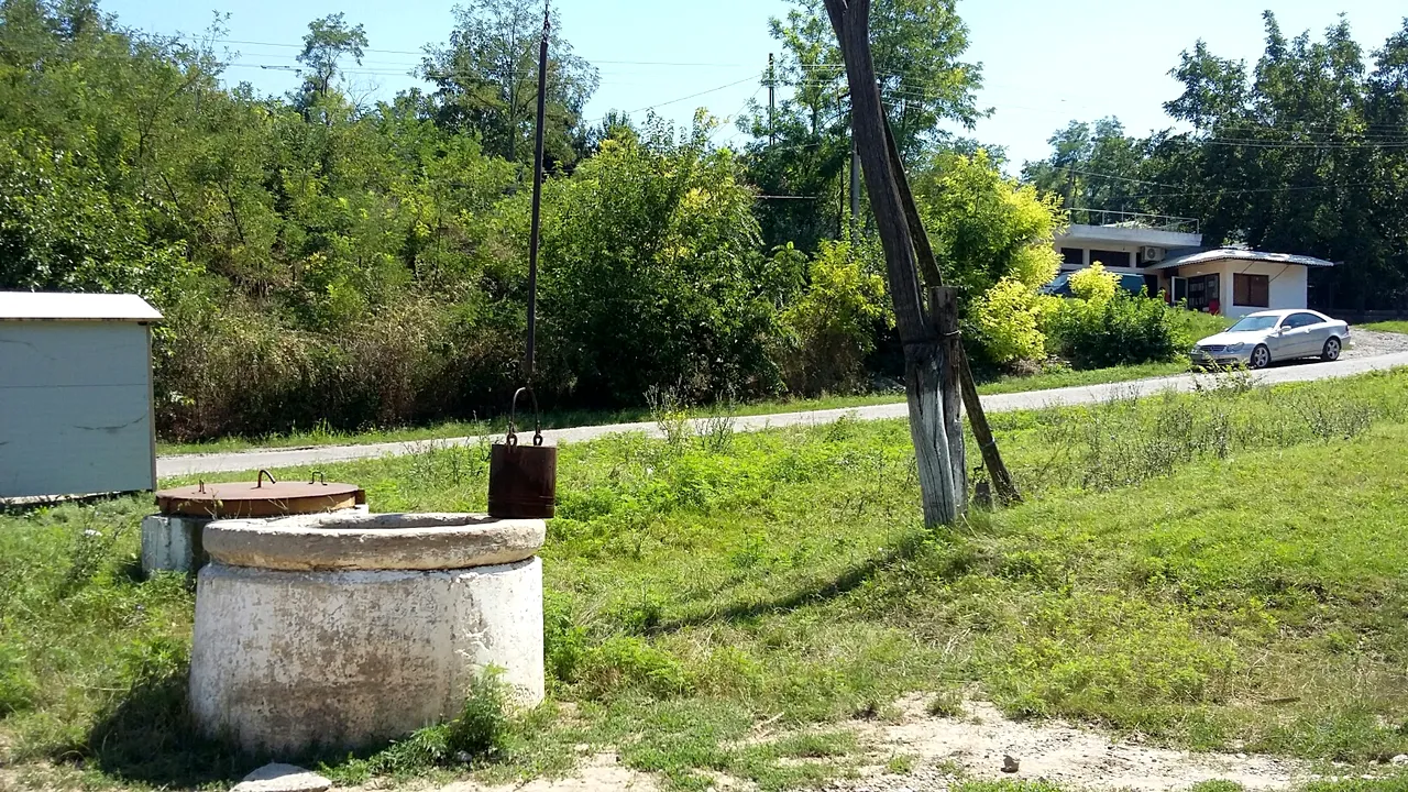 Furnizarea apei potabile, întreruptă în unele localităţi din Mureş din cauza consumului excesiv