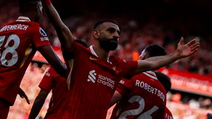Liverpool este noua campioană a Angliei și a egalat-o pe Manchester United la numărul de titluri
