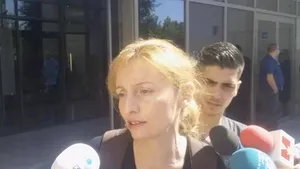 Prima soţie a lui Dan Condrea, Laura Georgescu : Statul român îmi hărţuieşte copilul - VIDEO 