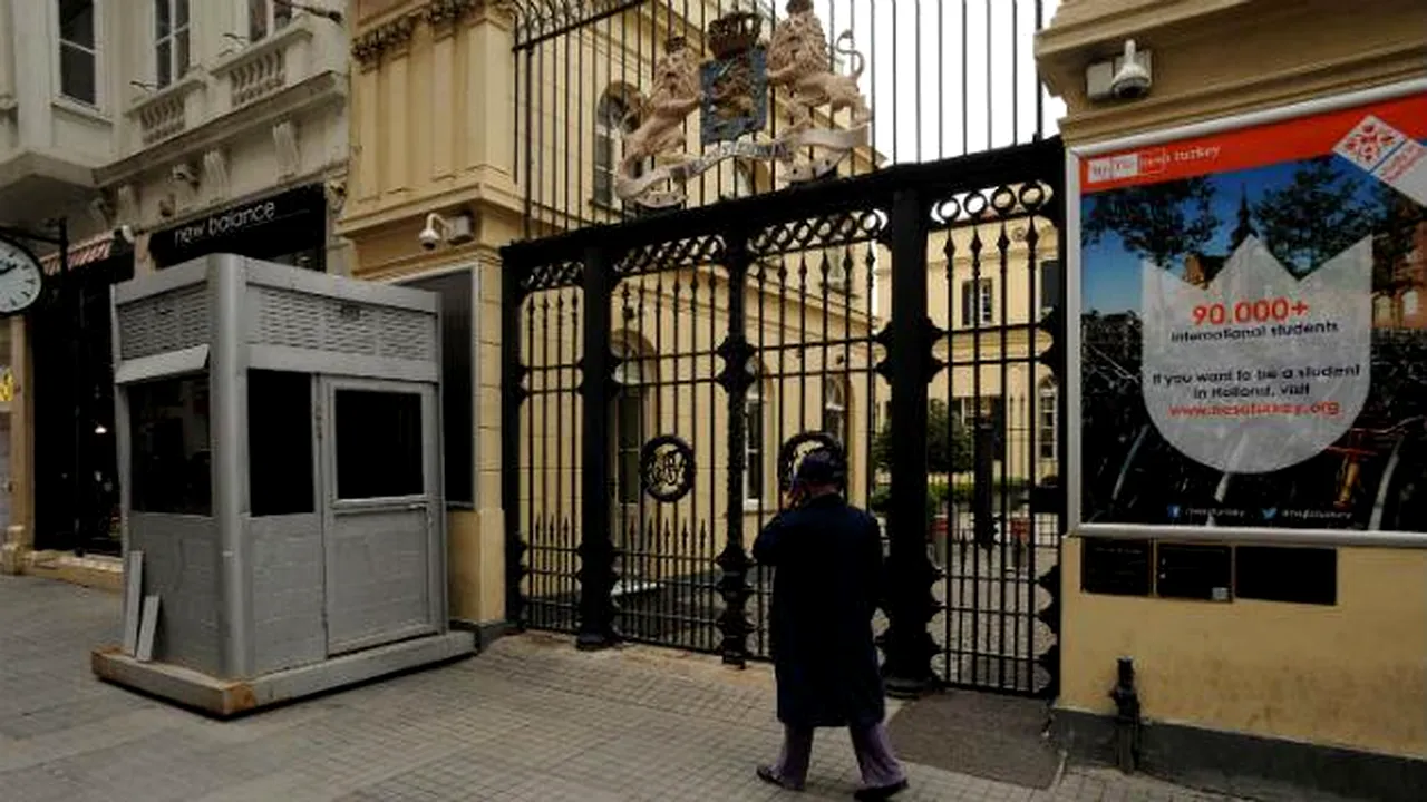 SCANDAL DIPLOMATIC de amploare. Olanda nu va prezenta scuze Turciei / Drapelul olandez, înlocuit cu cel al Turciei la Consulatul din Istanbul