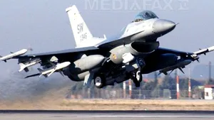 SUA pot să utilizeze instalaţii ale Turciei în lupta împotriva jihadiştilor, a dat sigurări Kerry