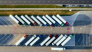 Operatorii de transport vor primi ajutor de la stat pentru compensarea creșterii accizei la motorină