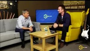 Campania s-a încheiat. Cum au jucat Cioloş şi Iohannis ultima carte ca să fie prezenţi în media, într-o zi în partidele au avut interzis la televizor