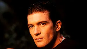 Freeman şi Banderas, cuplu de hoţi ameninţaţi de mafia rusă