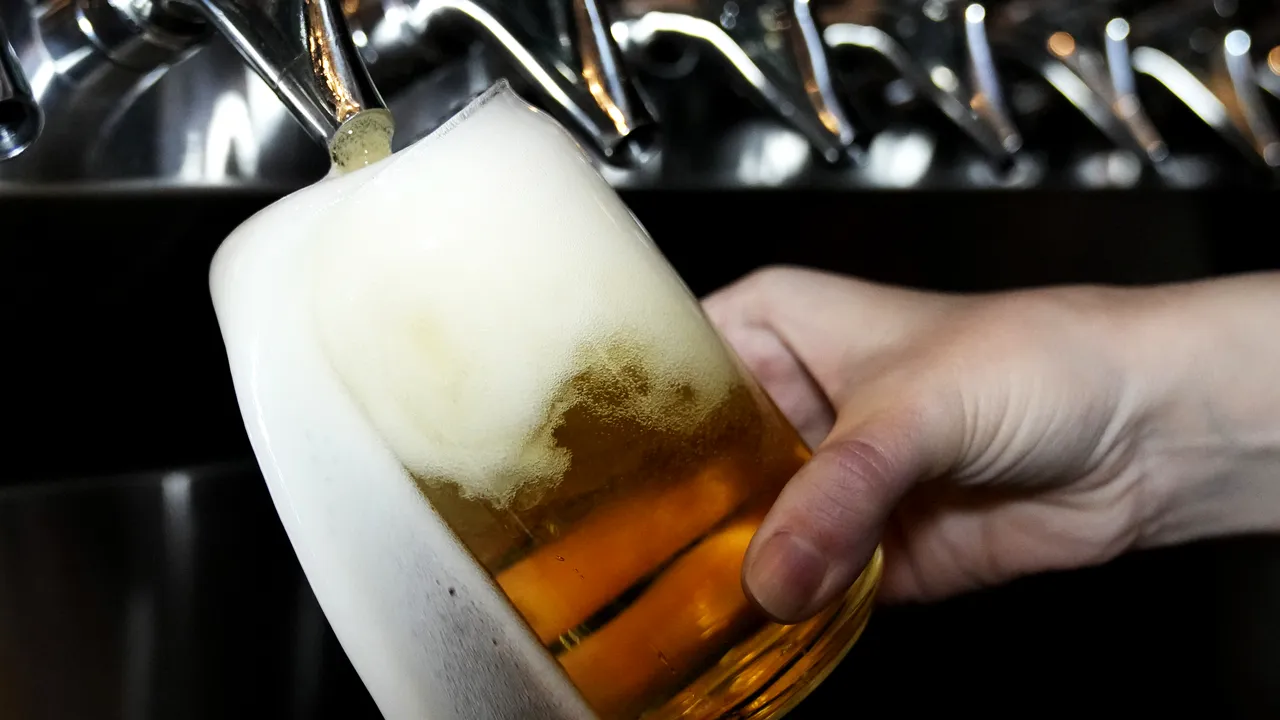 Salvează berea economia europeană? Creştere pe linie a producătorilor de bere după ce Heineken a depăşit aşteptările analiştilor