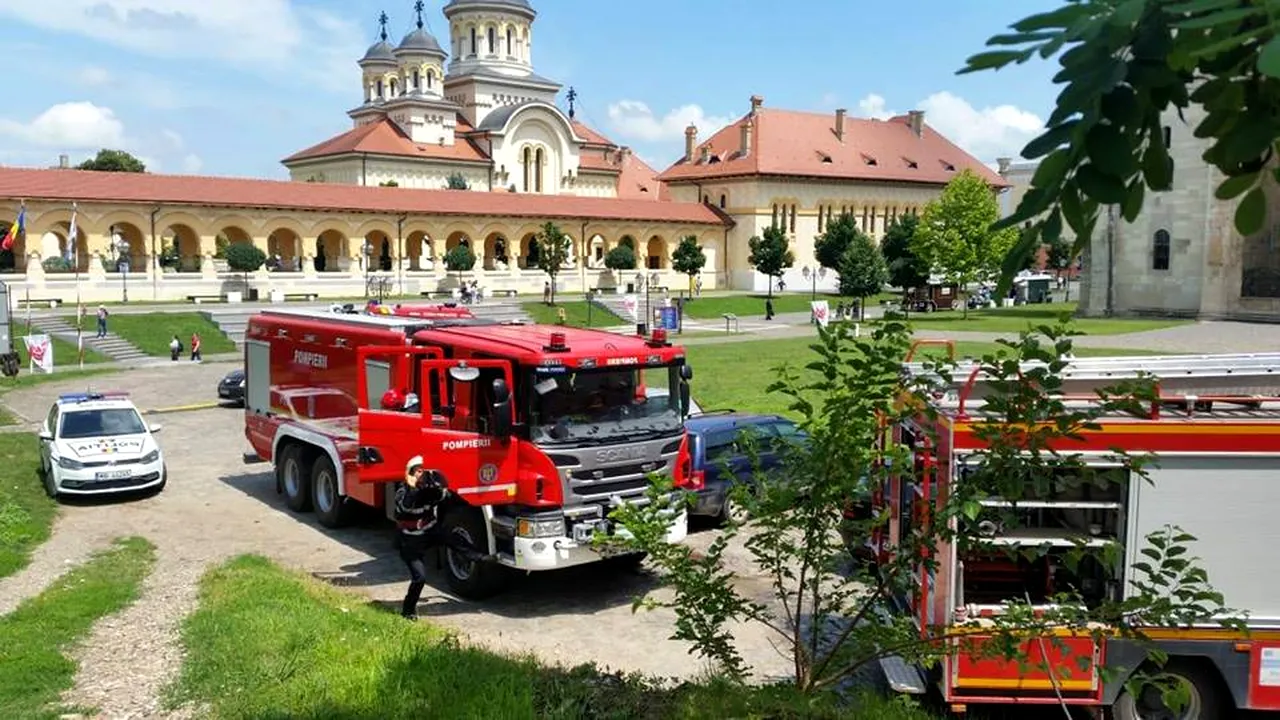 Incendiu la subsolul Arhiepiscopiei Romano-Catolice din Alba Iulia | FOTO