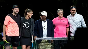 Bill Gates va face pereche cu Roger Federer pentru un meci demonstrativ de tenis
