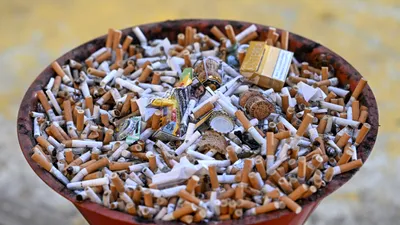 SĂNĂTATE Aproape jumătate dintre cazurile de cancer care pot fi prevenite, legate de două obiceiuri de viață