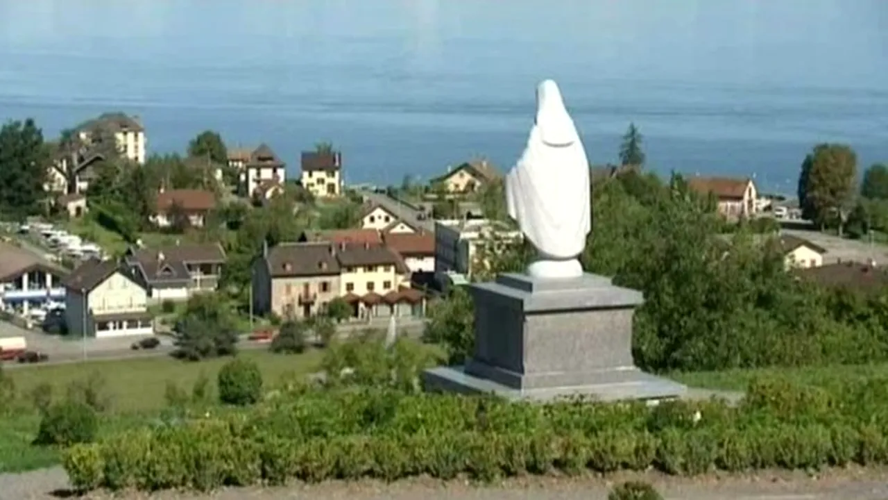Motivul pentru care statuia Fecioarei Maria dintr-un parc public din Franţa a fost eliminată de autorităţi. Decizia, criticată pe reţelele de socializare