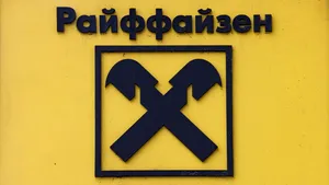 Raiffeisen vrea să plece din Rusia. Decizia e blocată între Moscova, Bruxelles și Washington