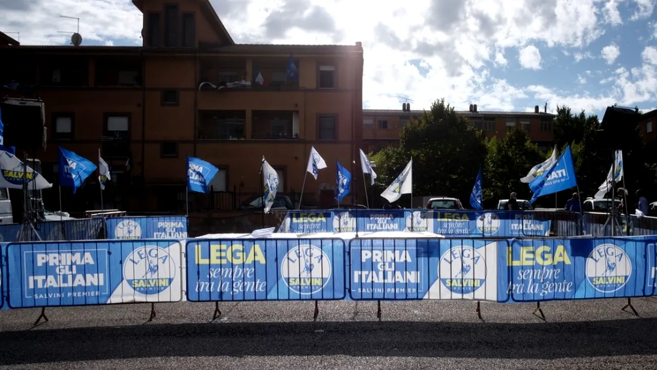 ALEGE SMART. Raluca Băluţiu, profesoară de engleză la Roma: Votezi, protestezi, nu votezi, atunci taci!
