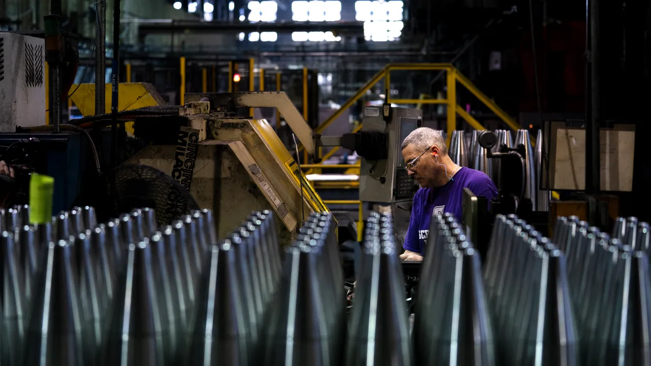 Compania Rheinmetall primeşte peste 130 de milioane de euro în fonduri UE pentru a creşte capacităţile de producţie a loviturilor de artilerie. România, printre ţările în care vor fi dezvoltate proiecte