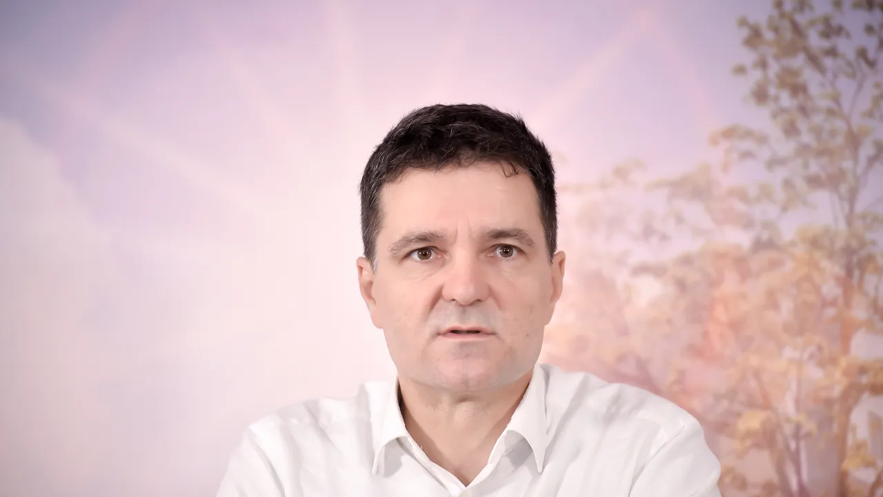 USR îşi modifică statutul în vederea susţinerii lui Nicuşor Dan la Primăria Capitalei