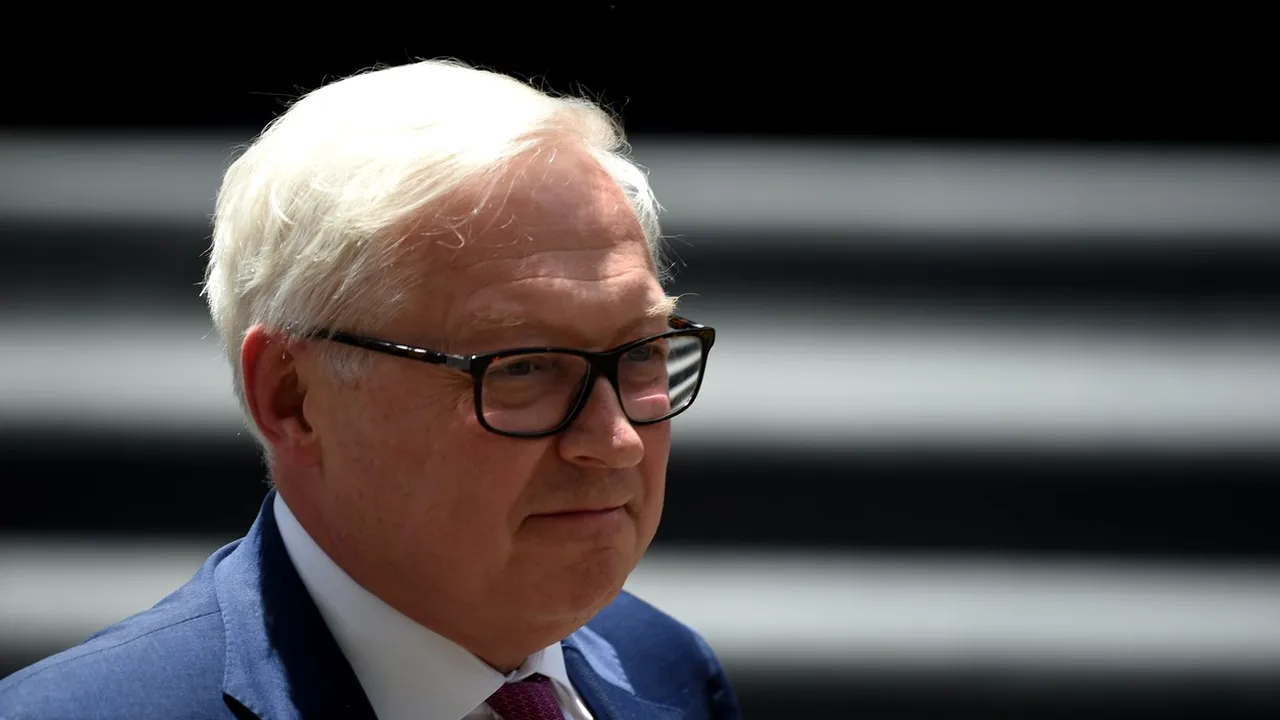 Moscova respinge acuzaţiile de atacuri cibernetice asupra mai multor companii care dezvoltă un  vaccin anti-Covid: ”Au devenit deja o normă de viaţă”