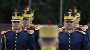 Un veteran a intrat în stop cardio-respirator la recepţia de la Cotroceni de Ziua Europei. Iohannis: Din informaţiile mele veteranul căruia i s-a făcut rău este în regulă