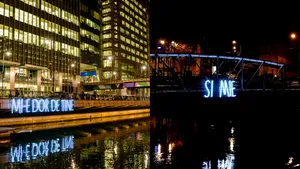 FOTO | A apărut replica „Şi mie”, după mesajul viral „Mi-e dor de tine” de la Londra