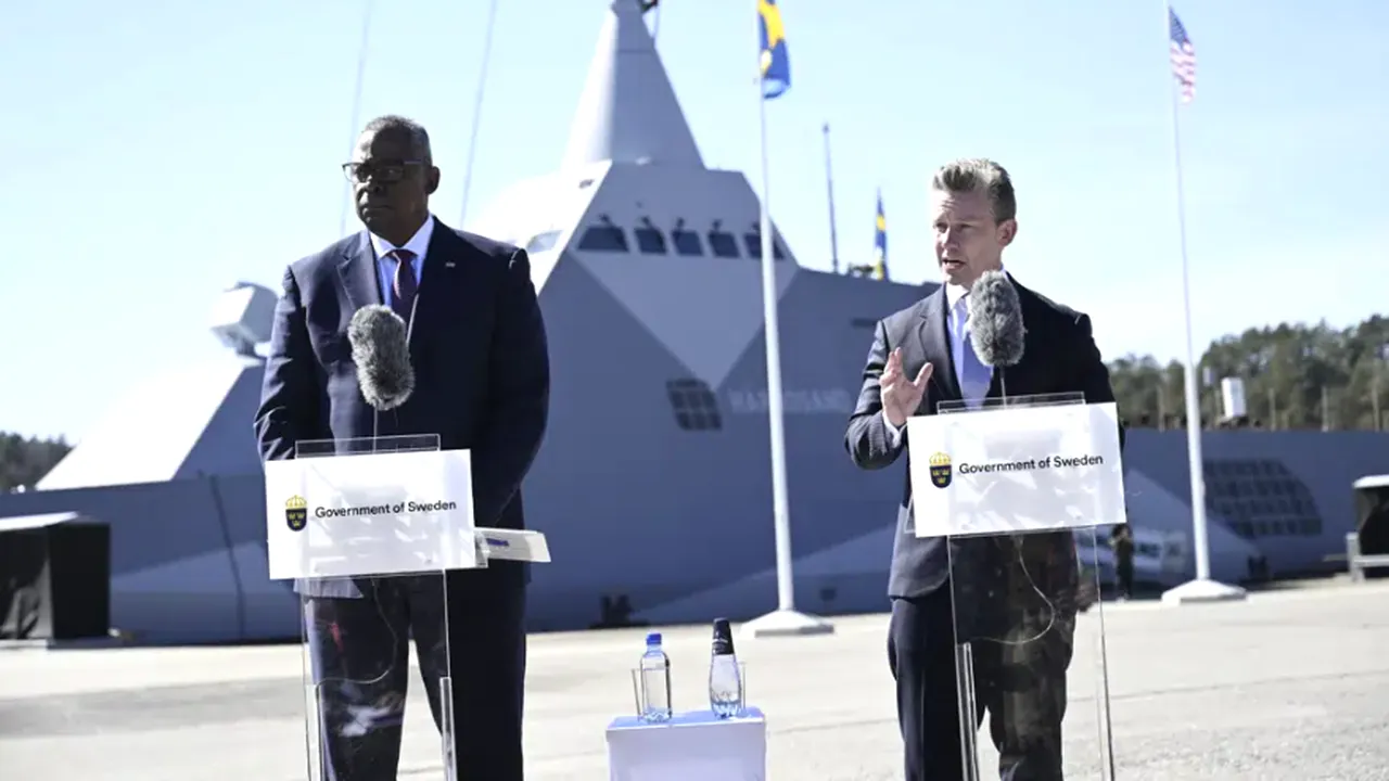 Lloyd Austin anunţă sprijin militar pentru Suedia şi speră că va fi integrată în NATO până în iulie