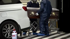 Când se poate declara decesul din cauza Covid-19. Institutul Naţional de Sănătate Publică a modificat metodologia de supraveghere a noului coronavirus