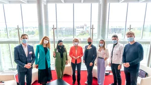 Oana Tache - primul jurnalist român invitat să modereze dezbaterea NEXT GENERATION EU