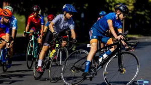 Restricții de trafic sâmbătă în Capitală pentru Crosul Bucuriei și Cupa Toamnei la ciclism