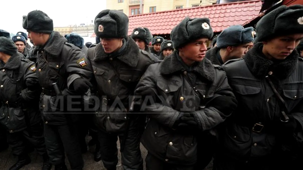 Sute de poliţişti patrulează în centrul Moscovei pentru a împiedica manifestaţiile