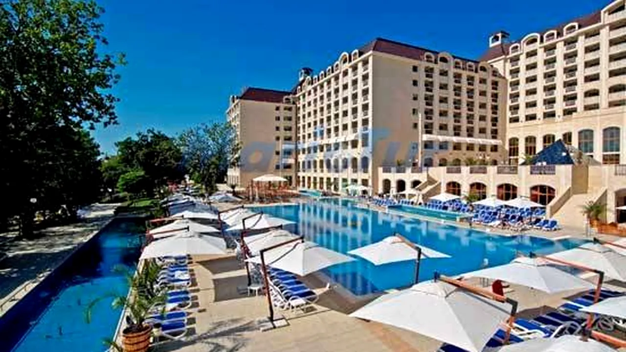 Şapte maşini ale unor români aflaţi la mare în Bulgaria au dispărut din faţa hotelurilor - VIDEO